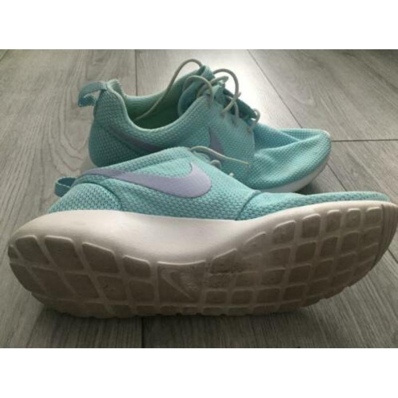 Nike sneakers limegroen maat 42