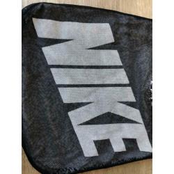 Nike reversable tas