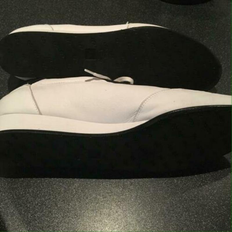 Witte Volare veterschoenen van zeer soepel leder maat 43
