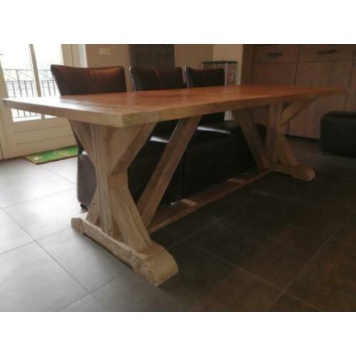 Prachtige kloostertafel kasteeltafel landelijke eettafel