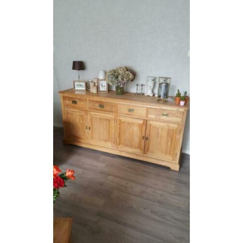 Grenen kast plus tafel