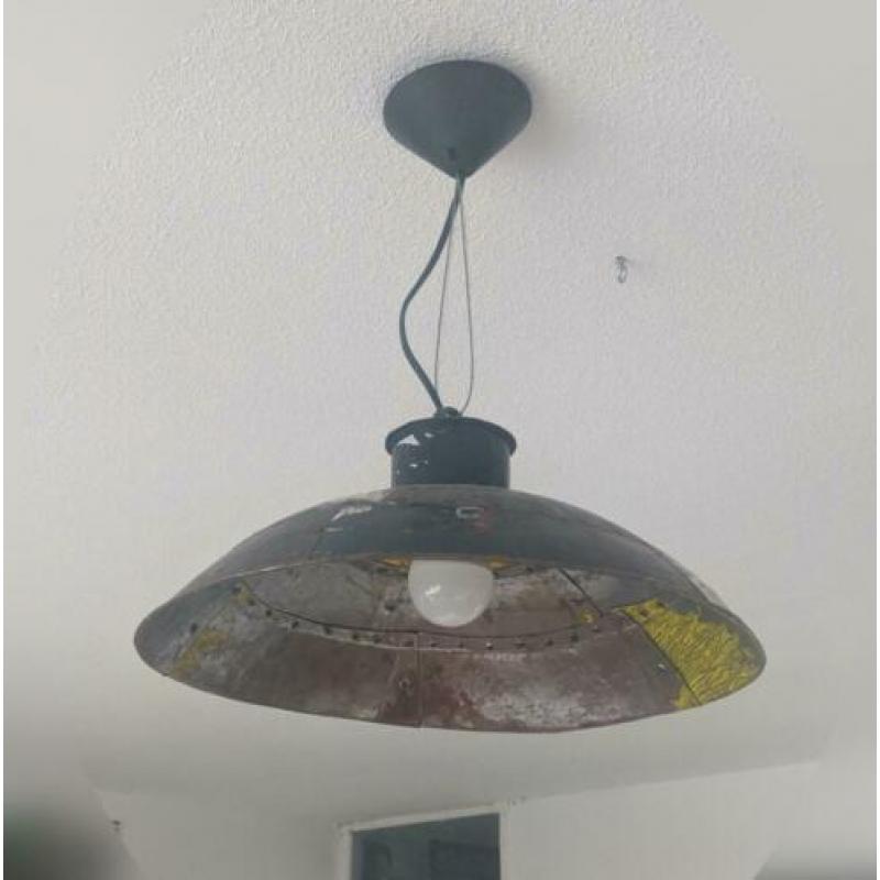 Industriële plafondlamp