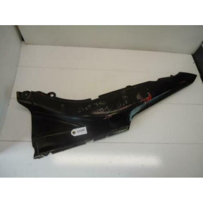 GSX750F 1988 - 1997, Suzuki Kuipdeel D1-32497