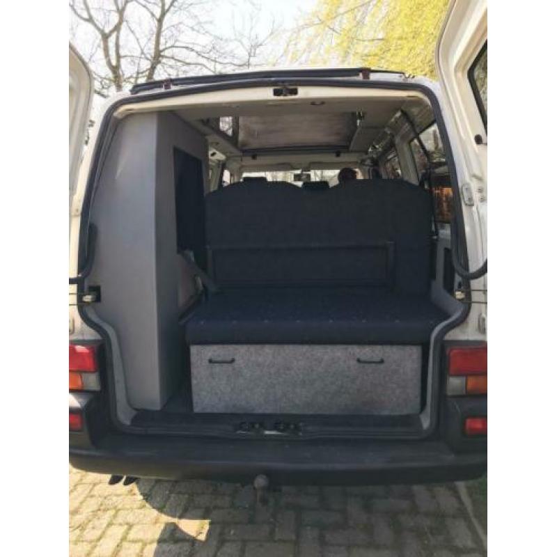 Volkswagen T4 Multivan Camper: Klaar voor vakantie!