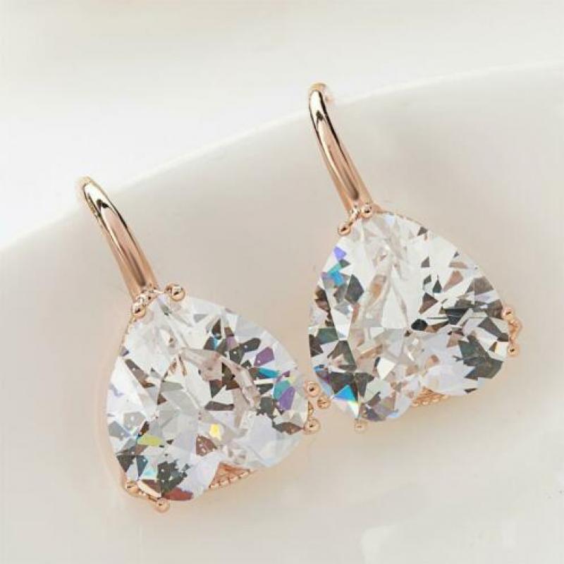 bruid oorbellen zirconia swarovski rose gold haken en doosje