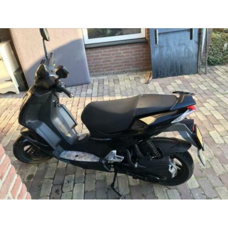 Peugeot speedfight 4