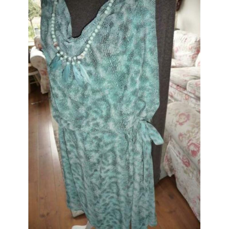 jurk maat 44