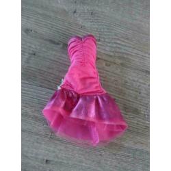 Barbie pop met roze jurk