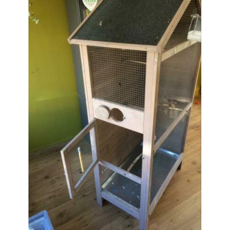 Volière voor binnen of buiten.