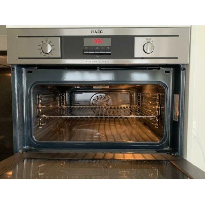 Nette keuken hoogglans WIT (incl apparatuur AEG)