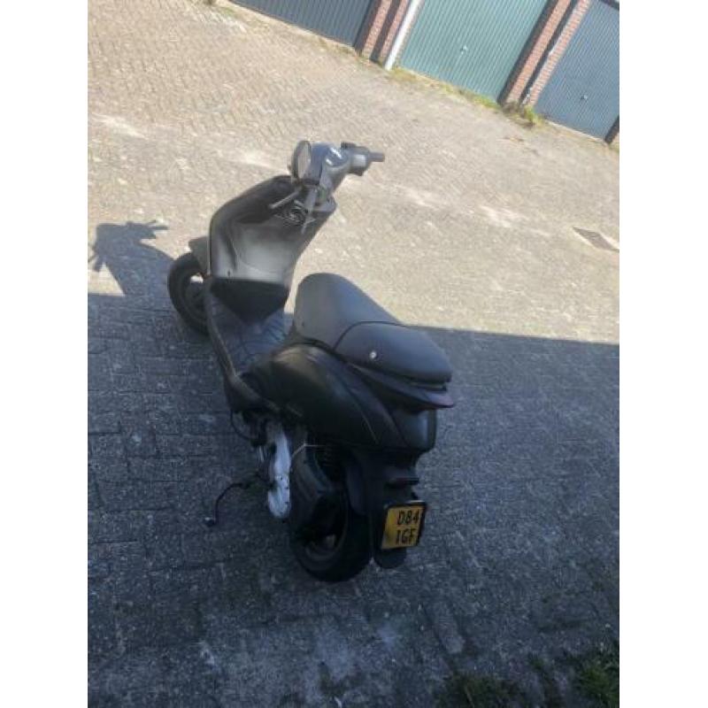Zip 4takt brom 2009 lichte opknapper