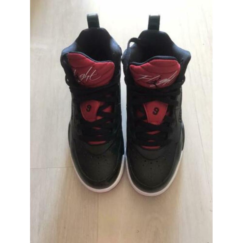 2 paar Jordans maat 39