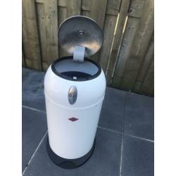 Wesco Kneasy 33 l
