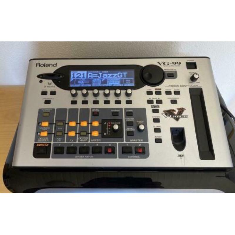 Roland vg99 vg-99 gitaar synthesizer en footcontroller