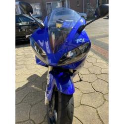Mooie strakke blauwe R1 2002