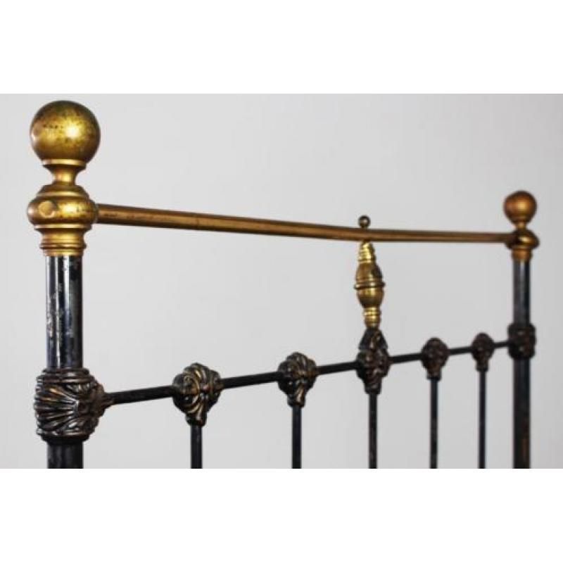 Antiek Engels metalen bed winkelstelling brocante spijlenbed