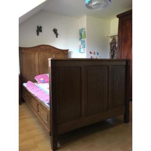 Eikenhouten antiek bed