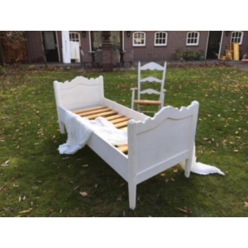 FRANSE KAJUITBEDDEN, diverse modellen.