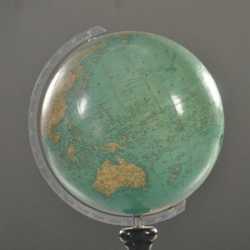 Antieke globes / Tafelglobe of aardbol "JRO-VERLAG MUNCHE...