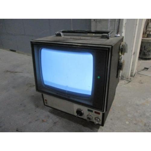 Vintage transistor TV National TR 932B'