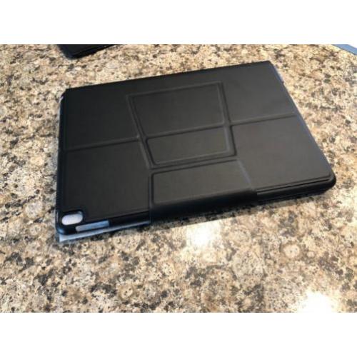 iPad Pro 10.5 hoes met keyboard