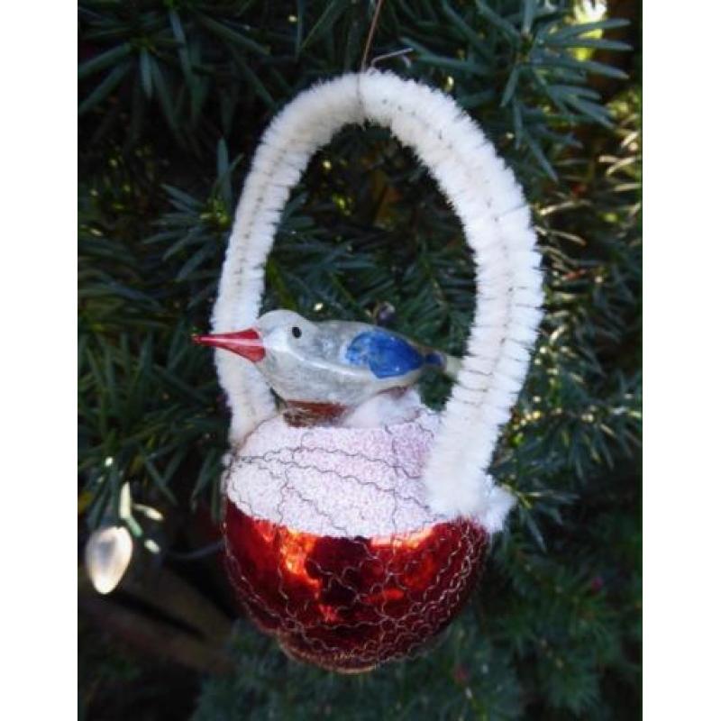 Oude kerstbal: Vogel op nest
