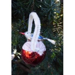 Oude kerstbal: Vogel op nest