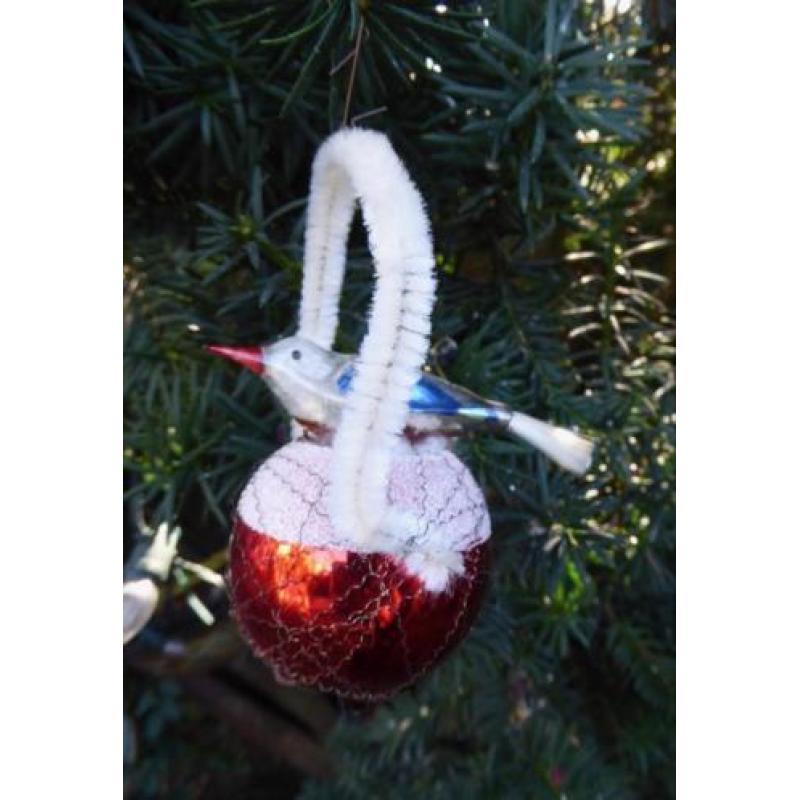 Oude kerstbal: Vogel op nest
