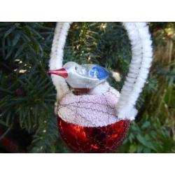 Oude kerstbal: Vogel op nest
