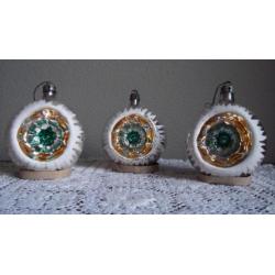 ~ 3 Oude deuk kerstballen ~