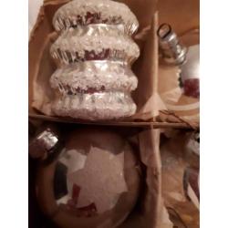 12 oude kerstballen van glas zilver