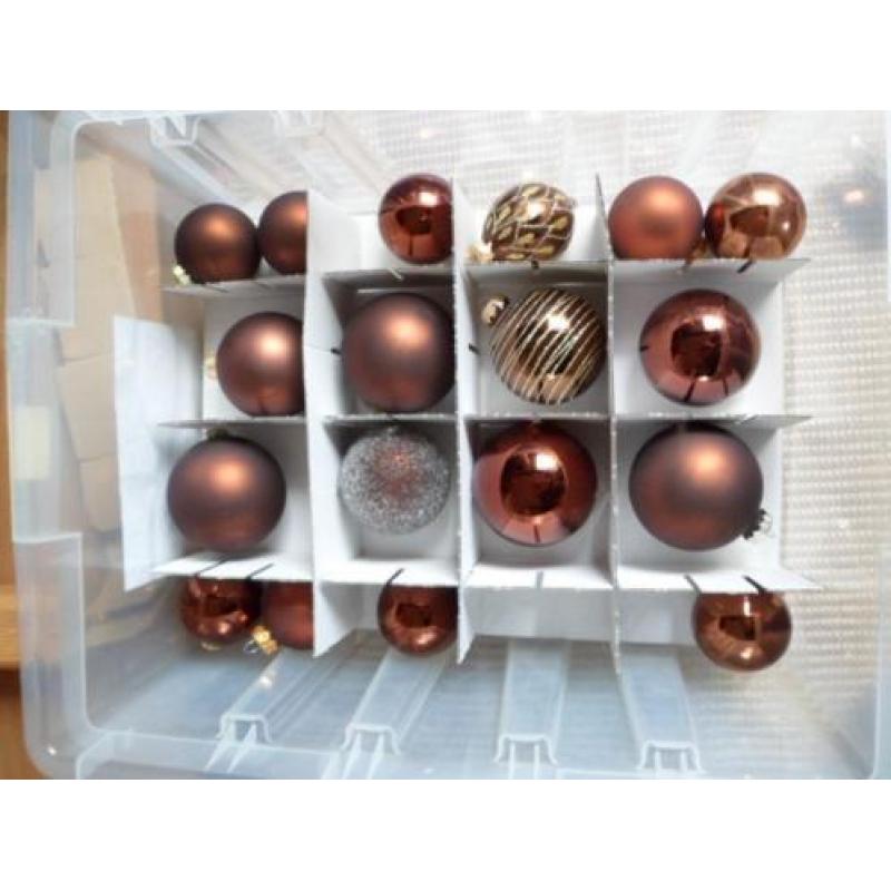 55 bruin en 25 goudkleurig kerstballen en piek (glas)