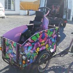 Elektrische bakfiets speciaal voor rolstoel vervoer