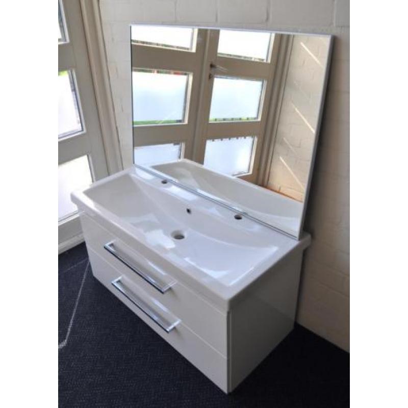 Badmeubelset 100 x 46 cm. in het hoogglans wit NIEUW