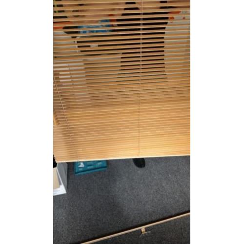 Houten luxaflex 110cm x 120cm (lengte x breedte)