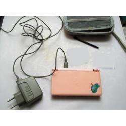 Nintendo DS Lite Roze in Tasje + Nintendo Stekker~2006~Werkt