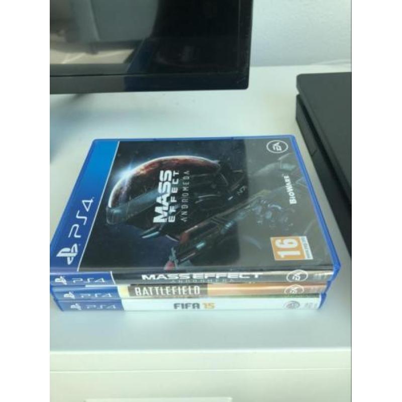 Nieuwe Playstation 4 500GB Slim + 6 games