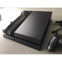 Te koop PlayStation PS4 500gb incl. 7 games