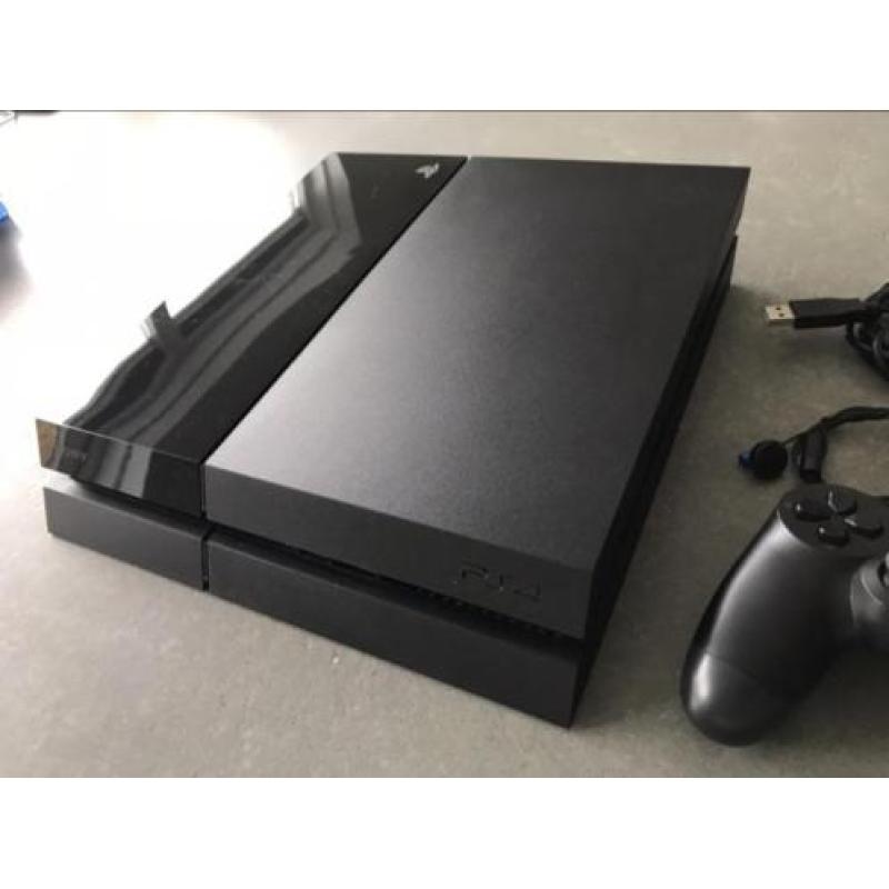 Te koop PlayStation PS4 500gb incl. 7 games