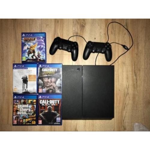 PS4 1 TB met 2 controllers en vijf spellen