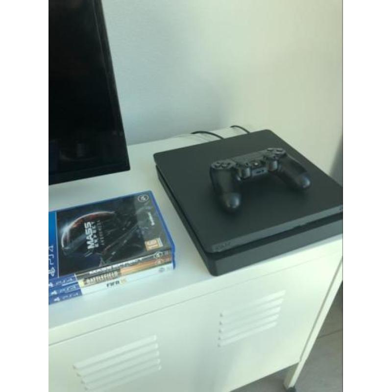 Nieuwe Playstation 4 500GB Slim + 6 games